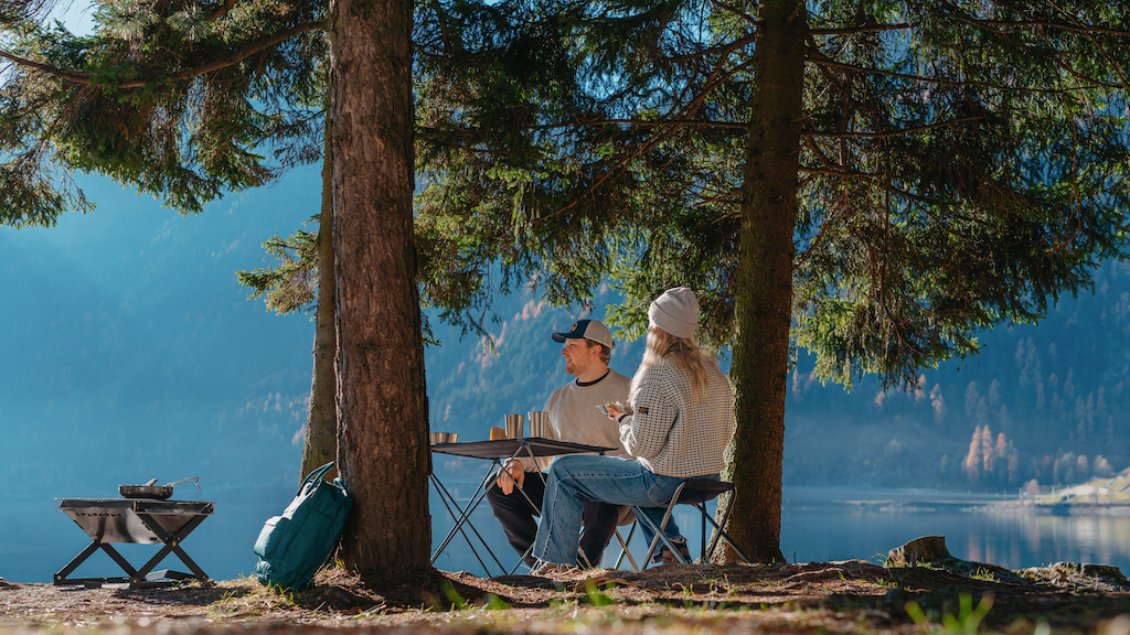 CAMPING