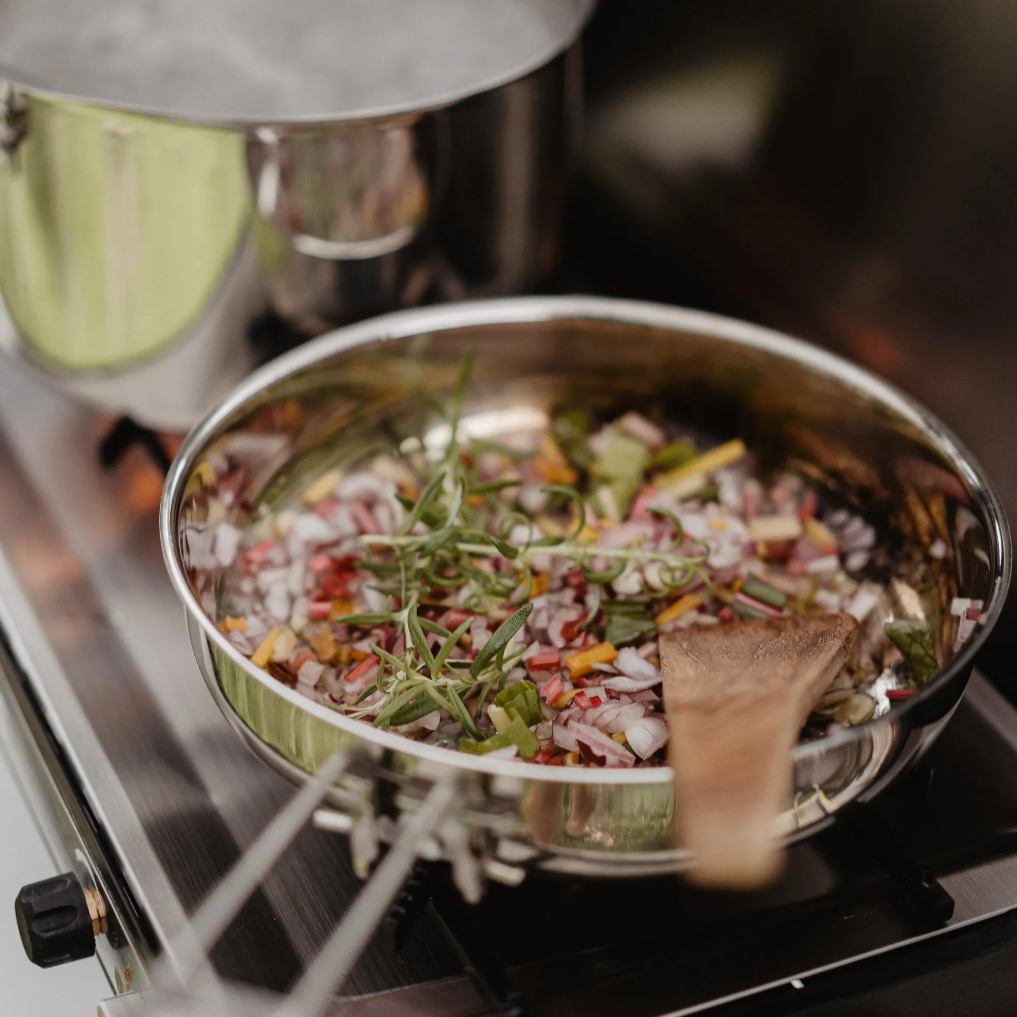 P738000_frying-pan_@cuddlingcarrots_2019-02