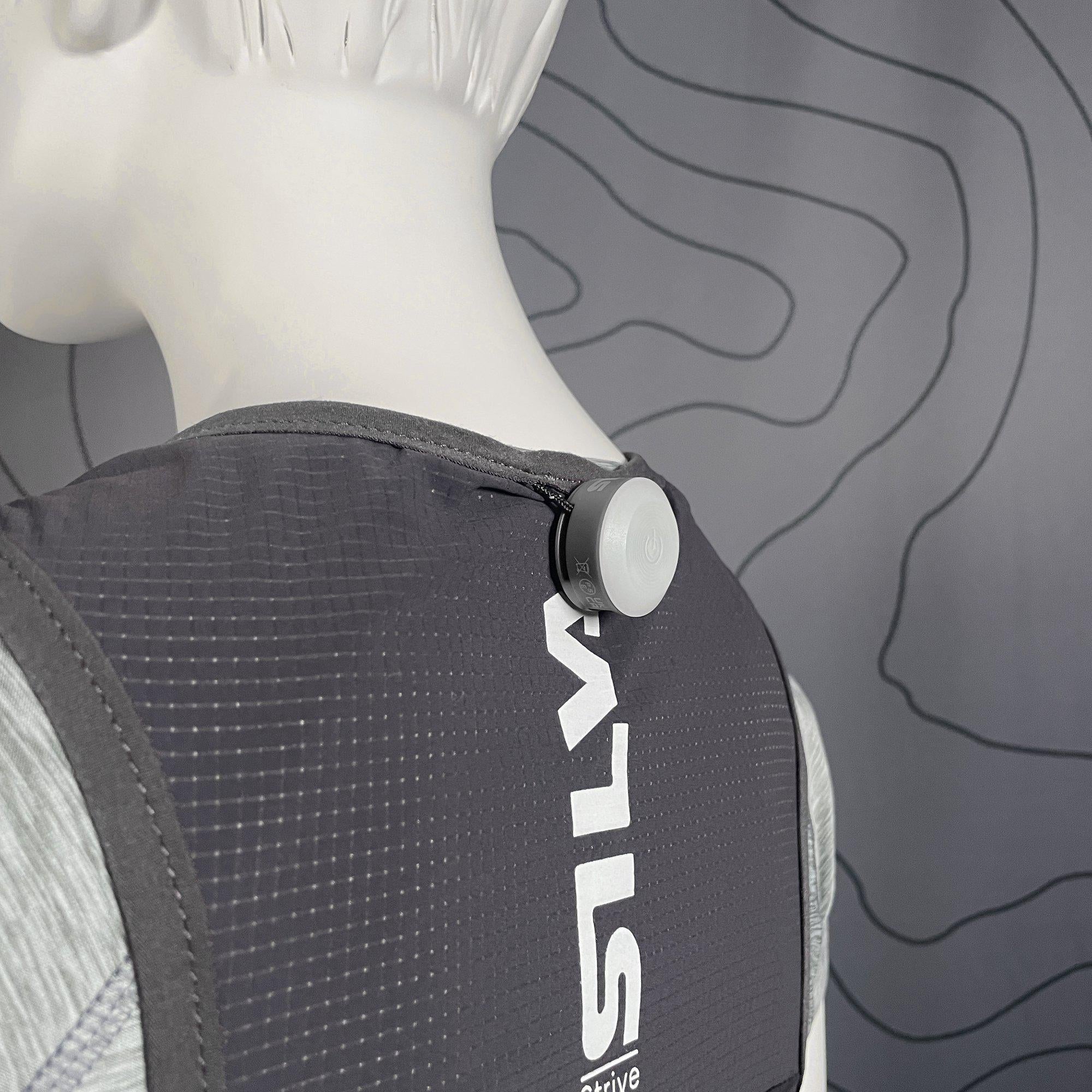 Smini Black_38451_rear light clip on vest