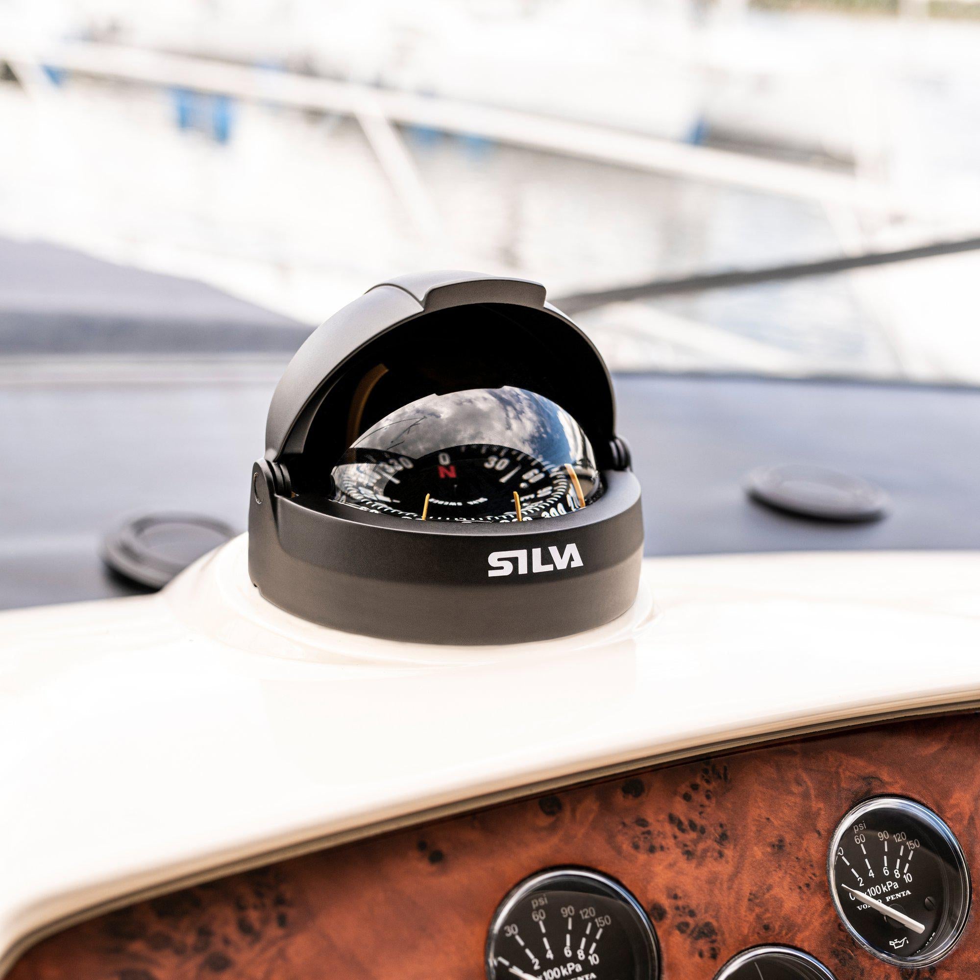 100FC_38111_38129_38128_lifestyle 1