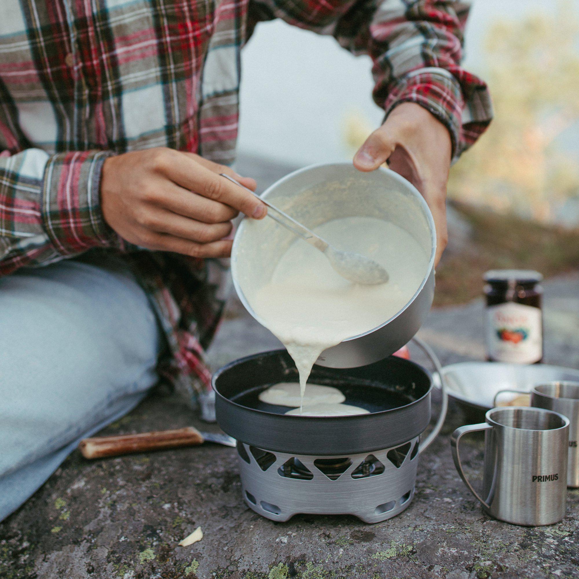 P351031_essential-stove-set_@n_______-2020-3-lifestyleImages