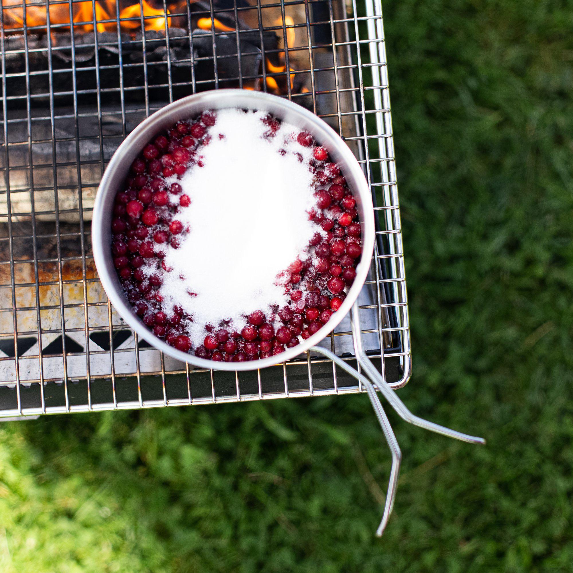 P738060_kamoto-openfire-pit_stina-hjelm_2019-11-lifestyleImages