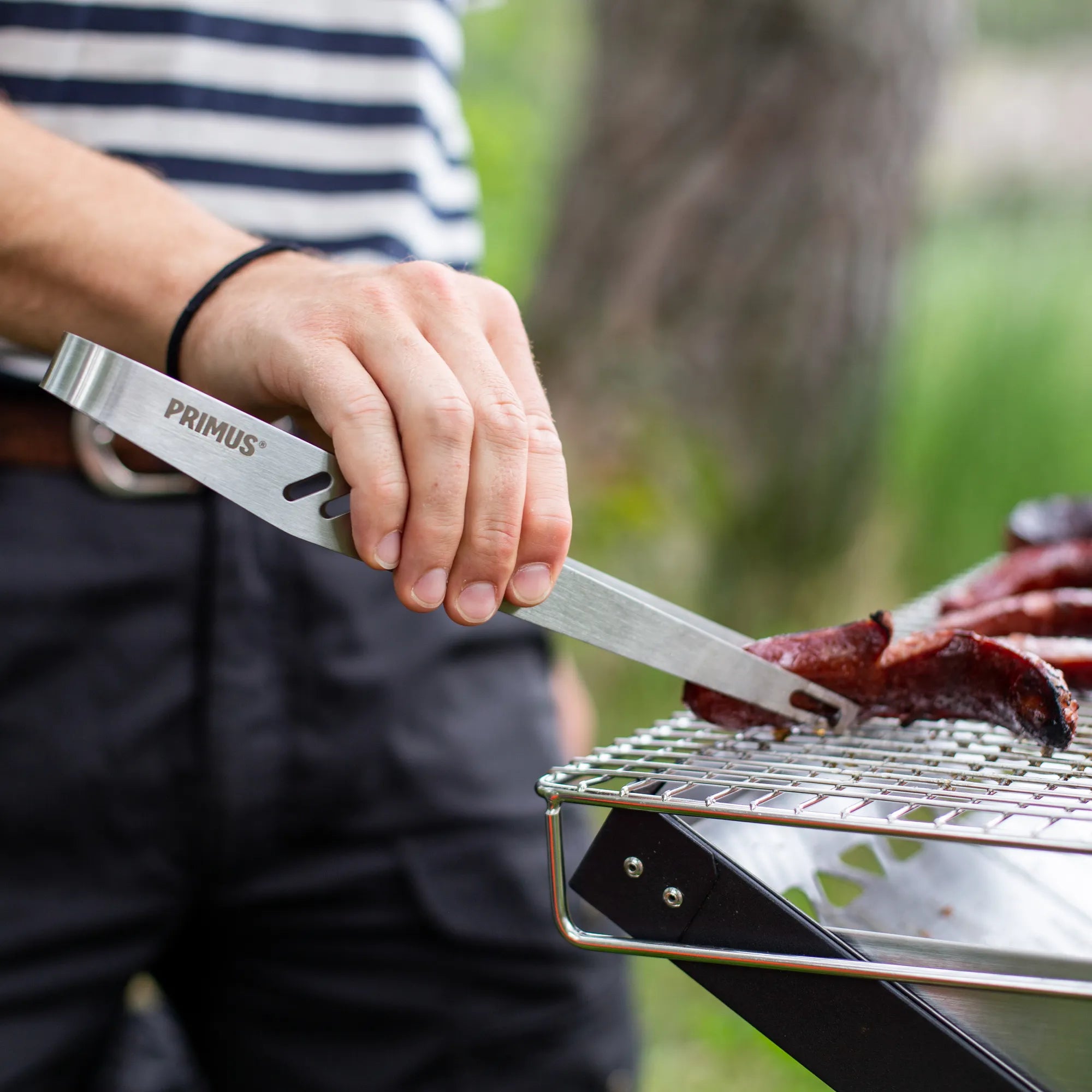 P741090_campfire-tongs_stina-hjelm_2019-02